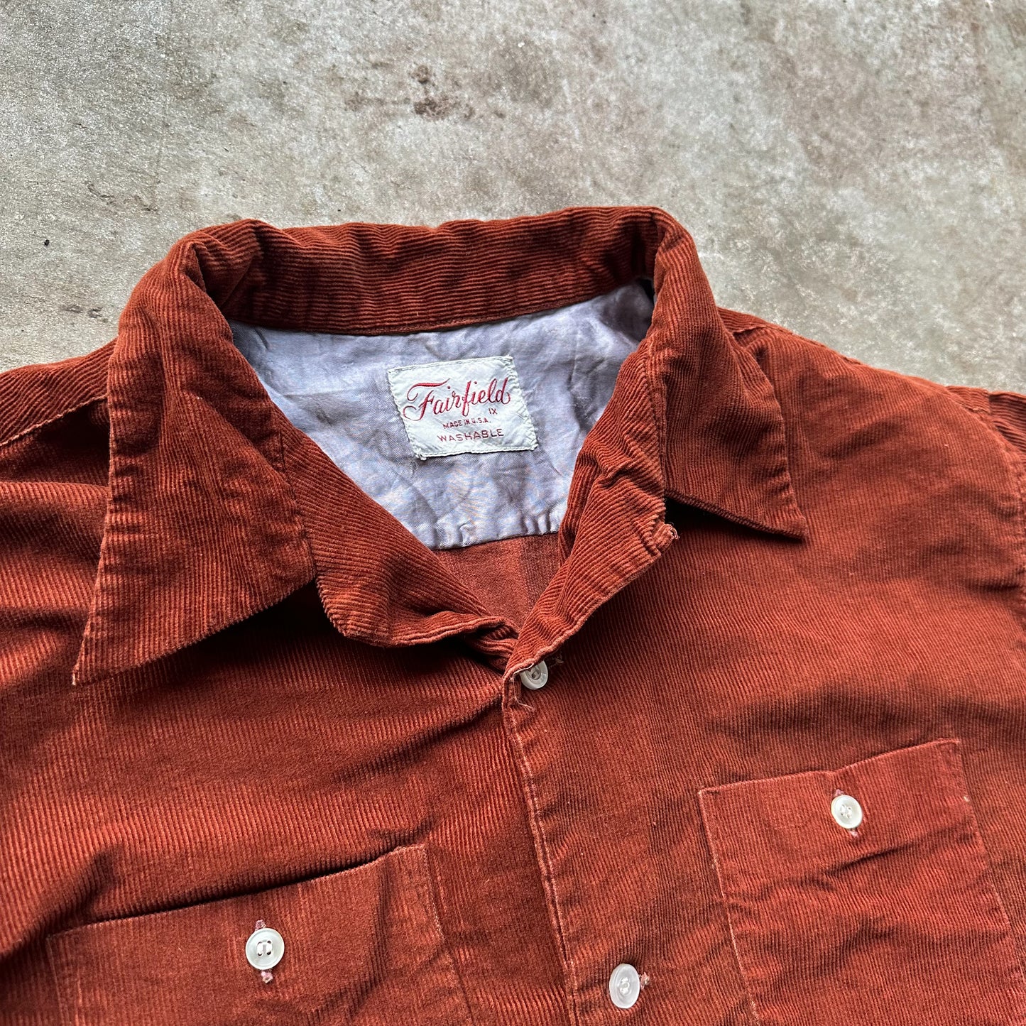 Big size 1950’s corduroy loop collar