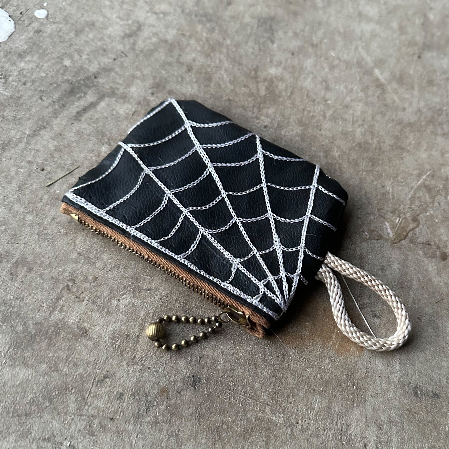 30’s style spiderweb chainstitch pouch.