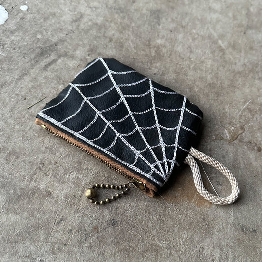 30’s style spiderweb chainstitch pouch.