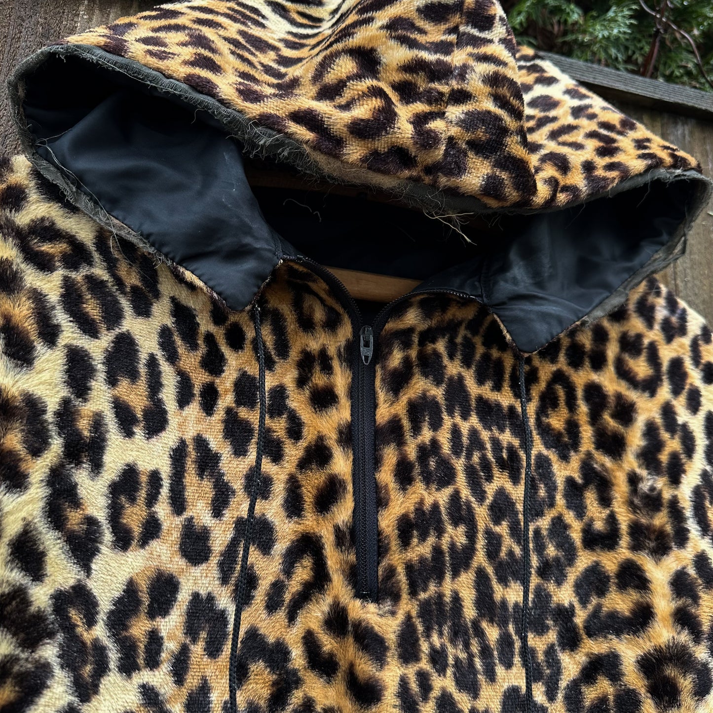 1960’s/70’s cheetah print faux fur 1/4 zip.